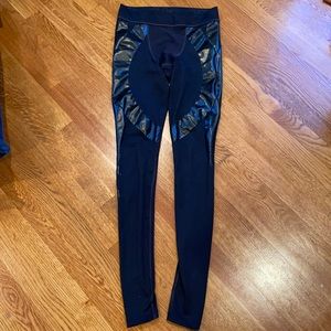 Like new under armour compression tights